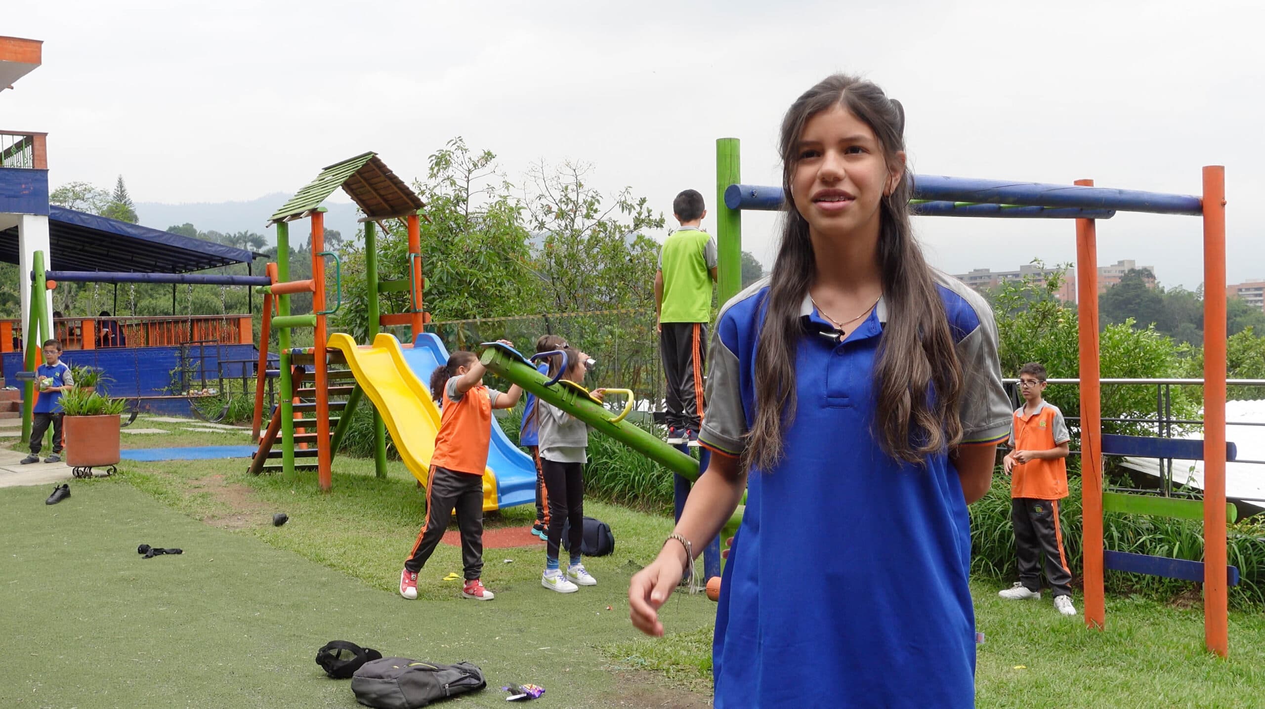 Vista frontal del colegio