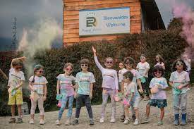 Vista frontal del colegio