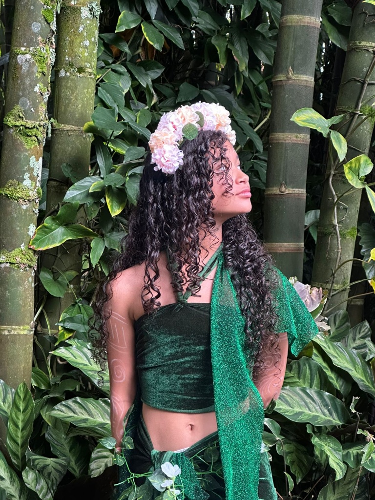 aprendiz-caracterizada-diosa-mitologica