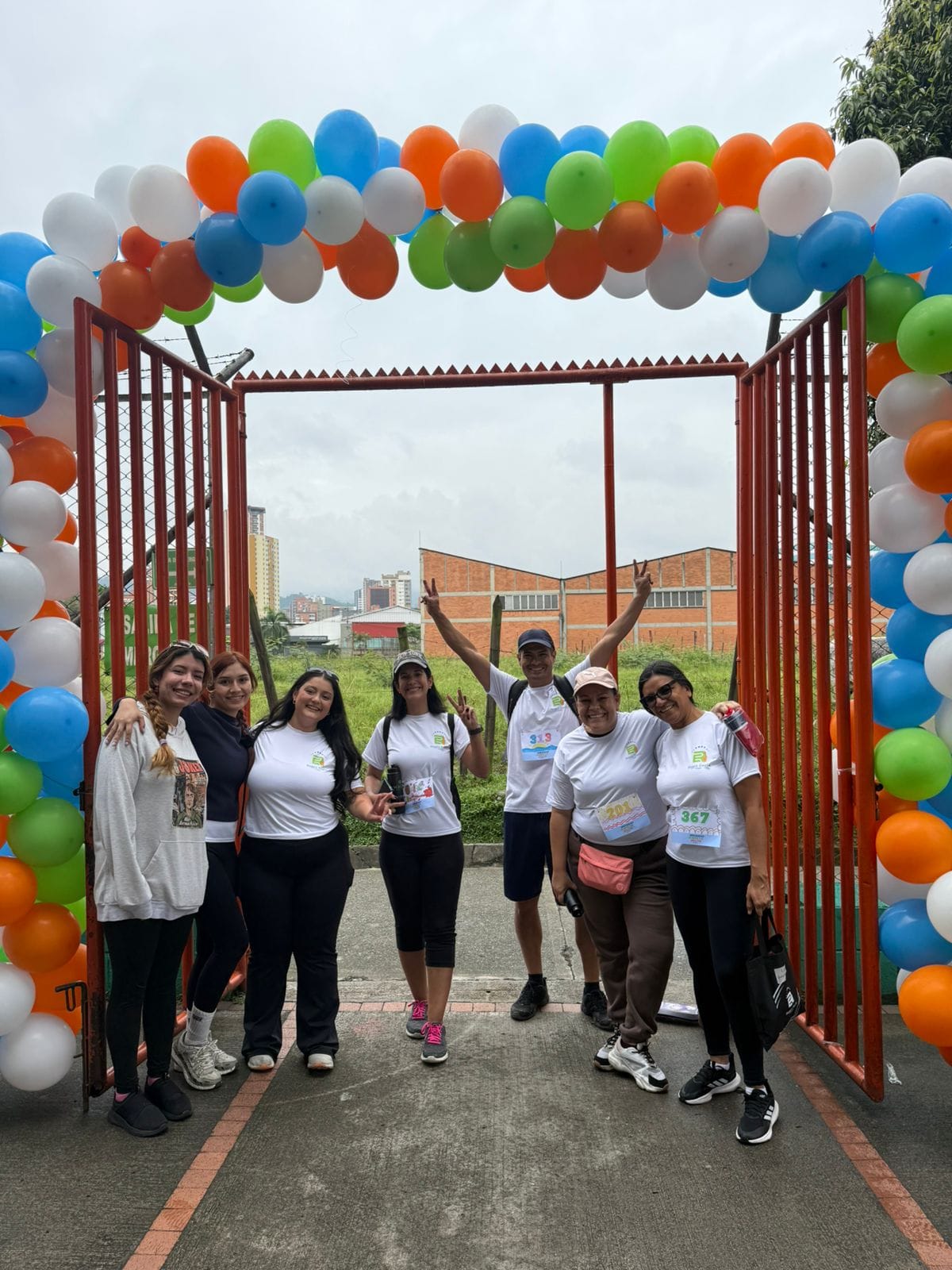 reggio-emilia-run-2026-arco-globos-participantes