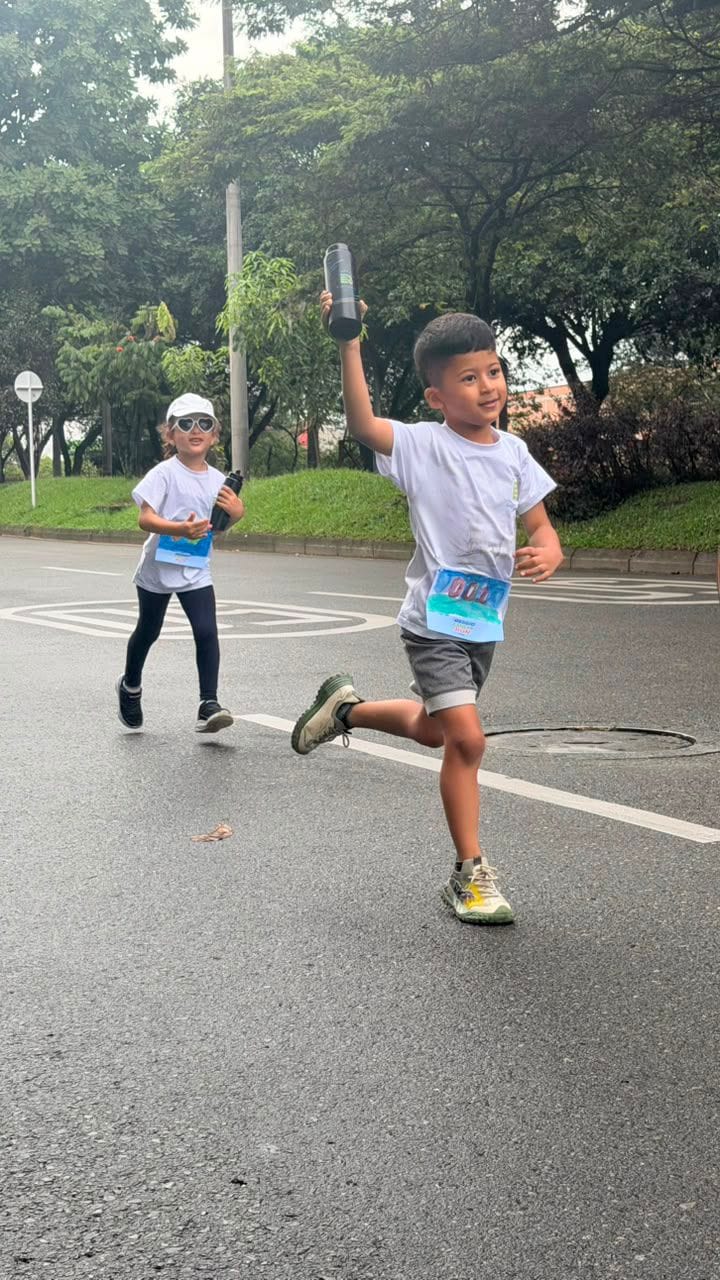 reggio-emilia-run-2026-corredores-ninos-calle