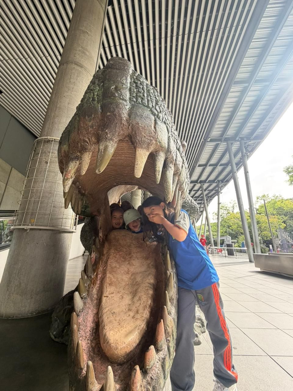 salida-parque-explora-ciclo-1-2-escultura-dinosaurio