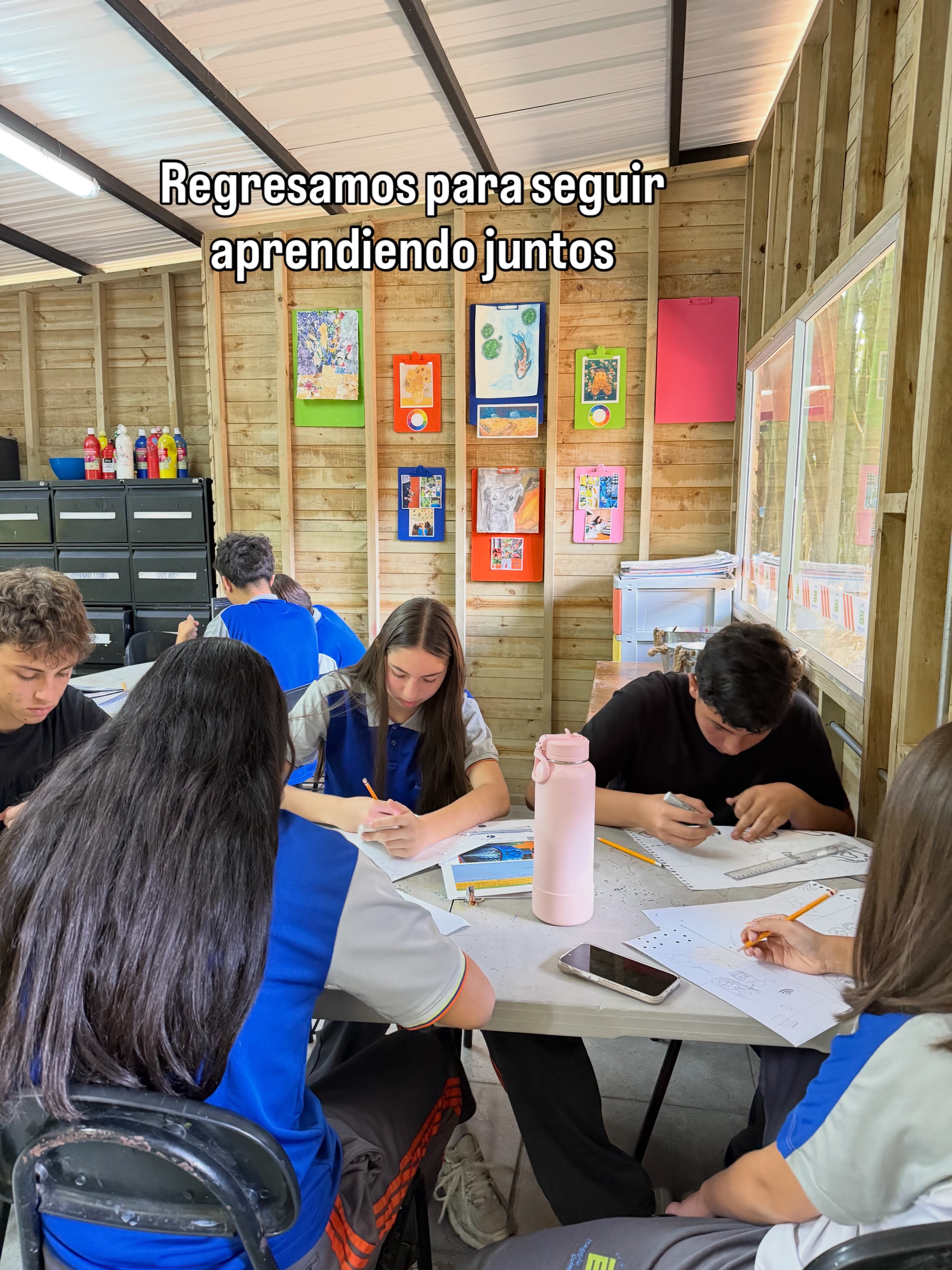 05-trabajo-en-equipo-en-el-atelier