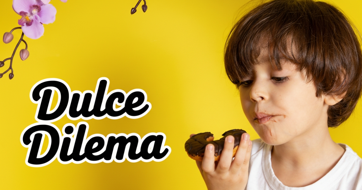 Imagen de un niño pensativo con una dona de chocolate en la mano
